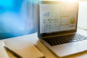 Read more about the article Cloud-based vs Desktop Bookkeeping Software: Which is Right for You?